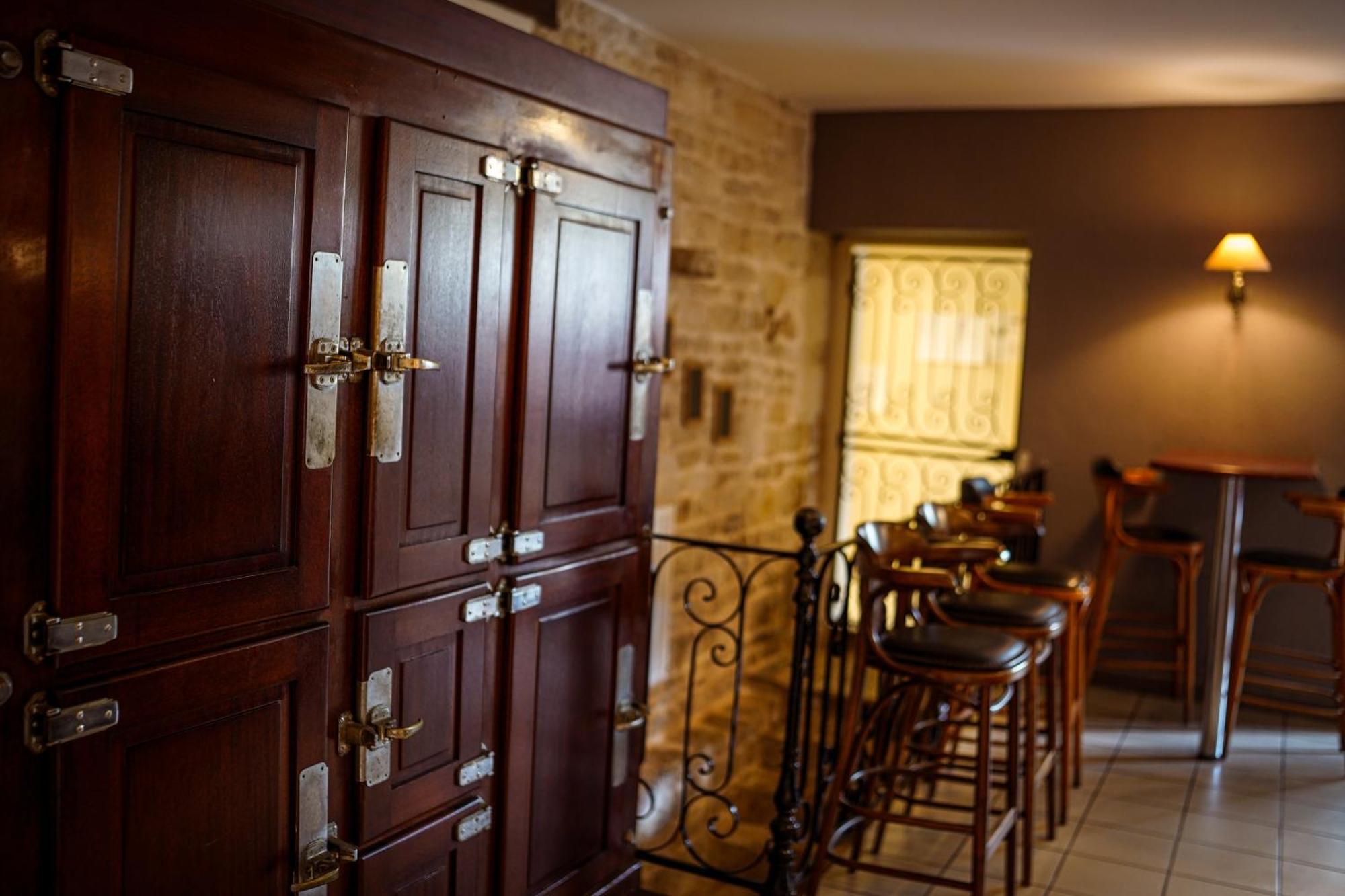 Logis Hostellerie De L'Abbaye Celles-sur-Belle Εξωτερικό φωτογραφία