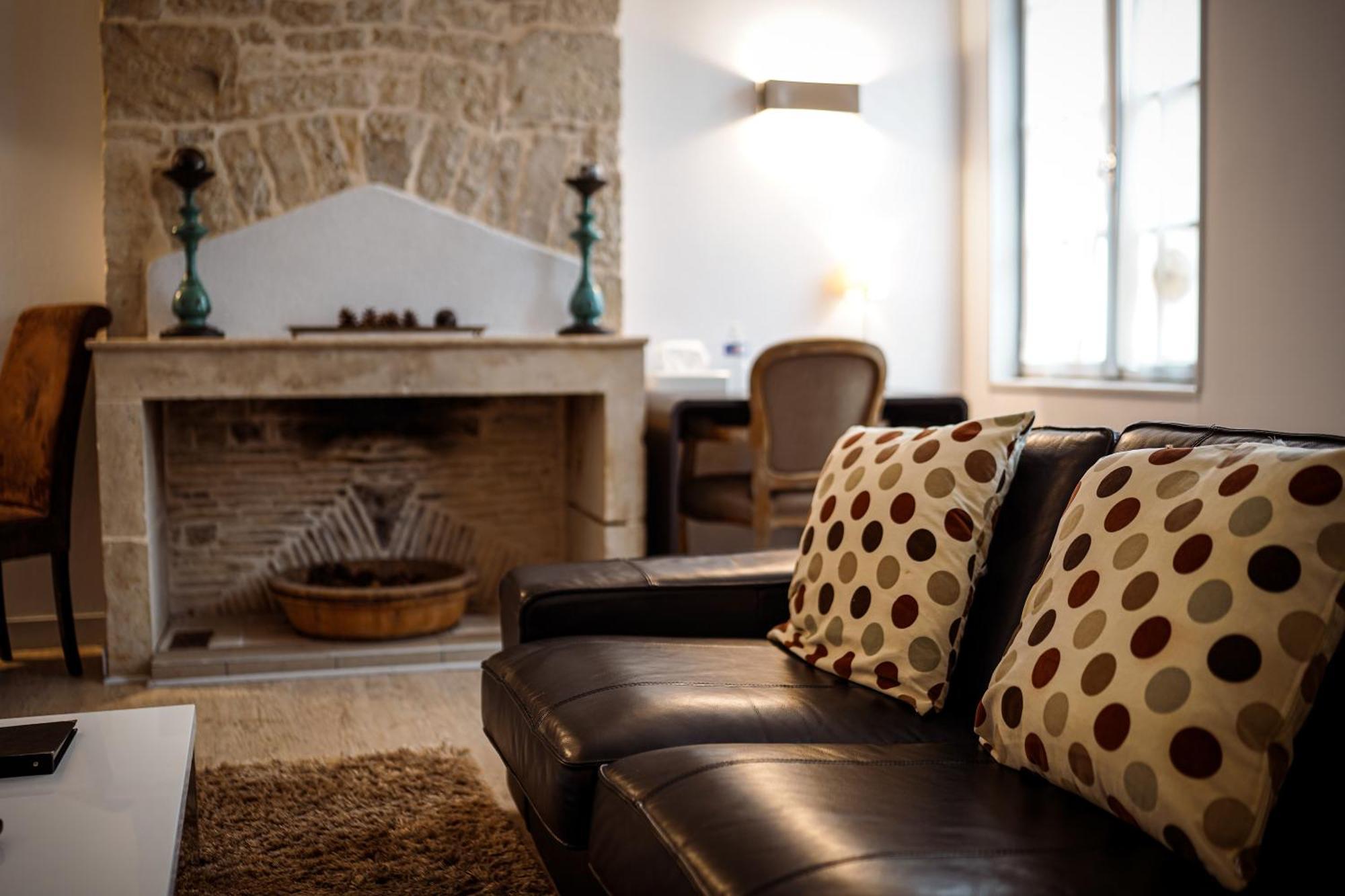 Logis Hostellerie De L'Abbaye Celles-sur-Belle Εξωτερικό φωτογραφία