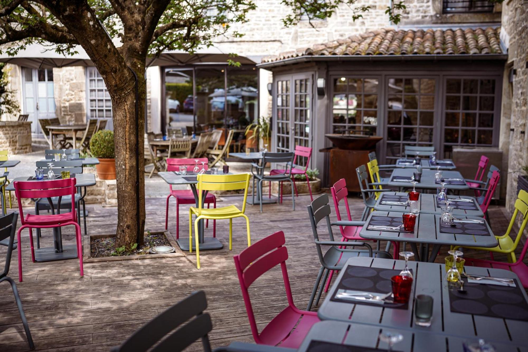 Logis Hostellerie De L'Abbaye Celles-sur-Belle Εξωτερικό φωτογραφία