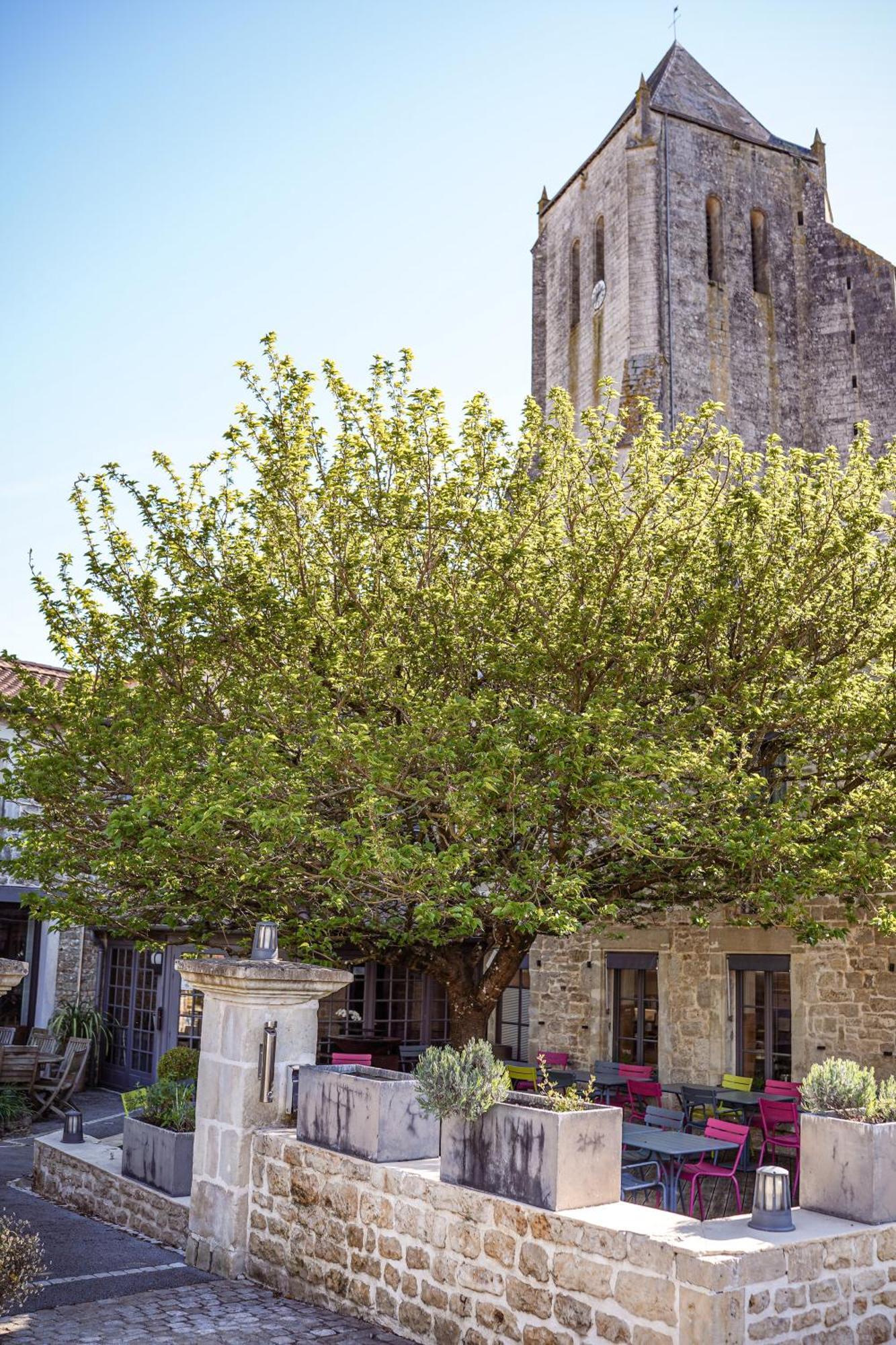 Logis Hostellerie De L'Abbaye Celles-sur-Belle Εξωτερικό φωτογραφία