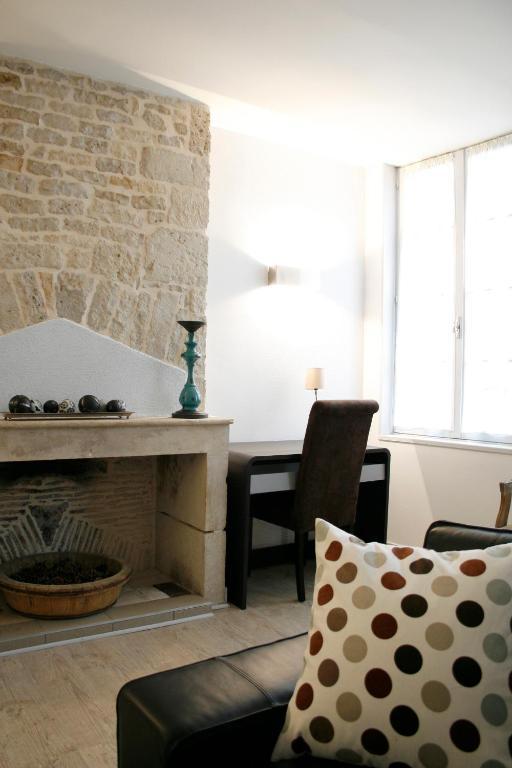 Logis Hostellerie De L'Abbaye Celles-sur-Belle Εξωτερικό φωτογραφία